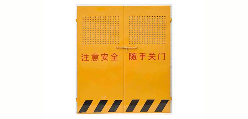為什么施工電梯防護(hù)門是黃色的？