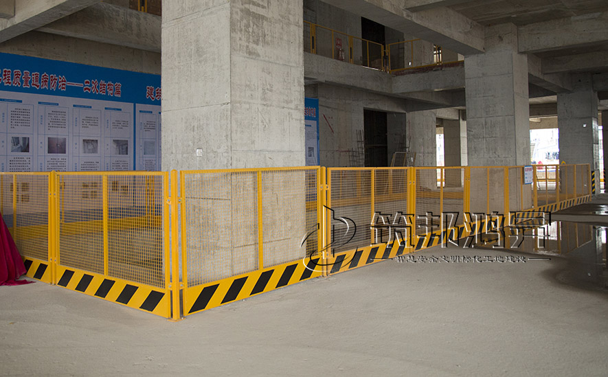 樓層臨邊護欄，五臨邊